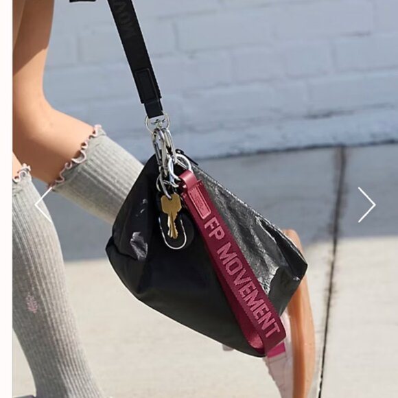 Free People Total Access Pouch in Black NWT - Picture 4 of 7